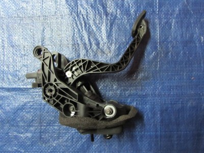 PEDAL SPRZEGLA FIESTA MK7 1.5TDCI AY11-7B633-AE