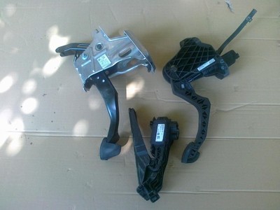 VW PASSAT 3C PRZEKLADKA PEDAL GAZU HAMULCA