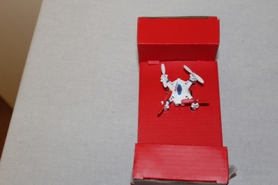 Mini Dron Quadcopter, kolor biały.