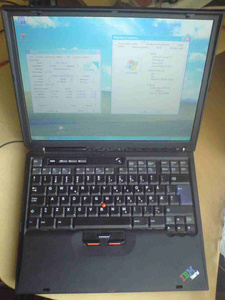 IBM ThinkPad R31 1,06GHz/40GB/256MB/DVD - zdjęcie 1 aukcji
