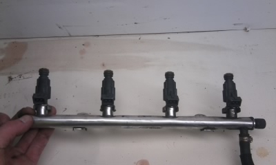 LISTWA WTRYSKOW SILNIKA 1.4   MERCEDES A140