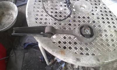 IBIZA III POLO IV FABIA - LAPA PODUSZKA SILNIKA